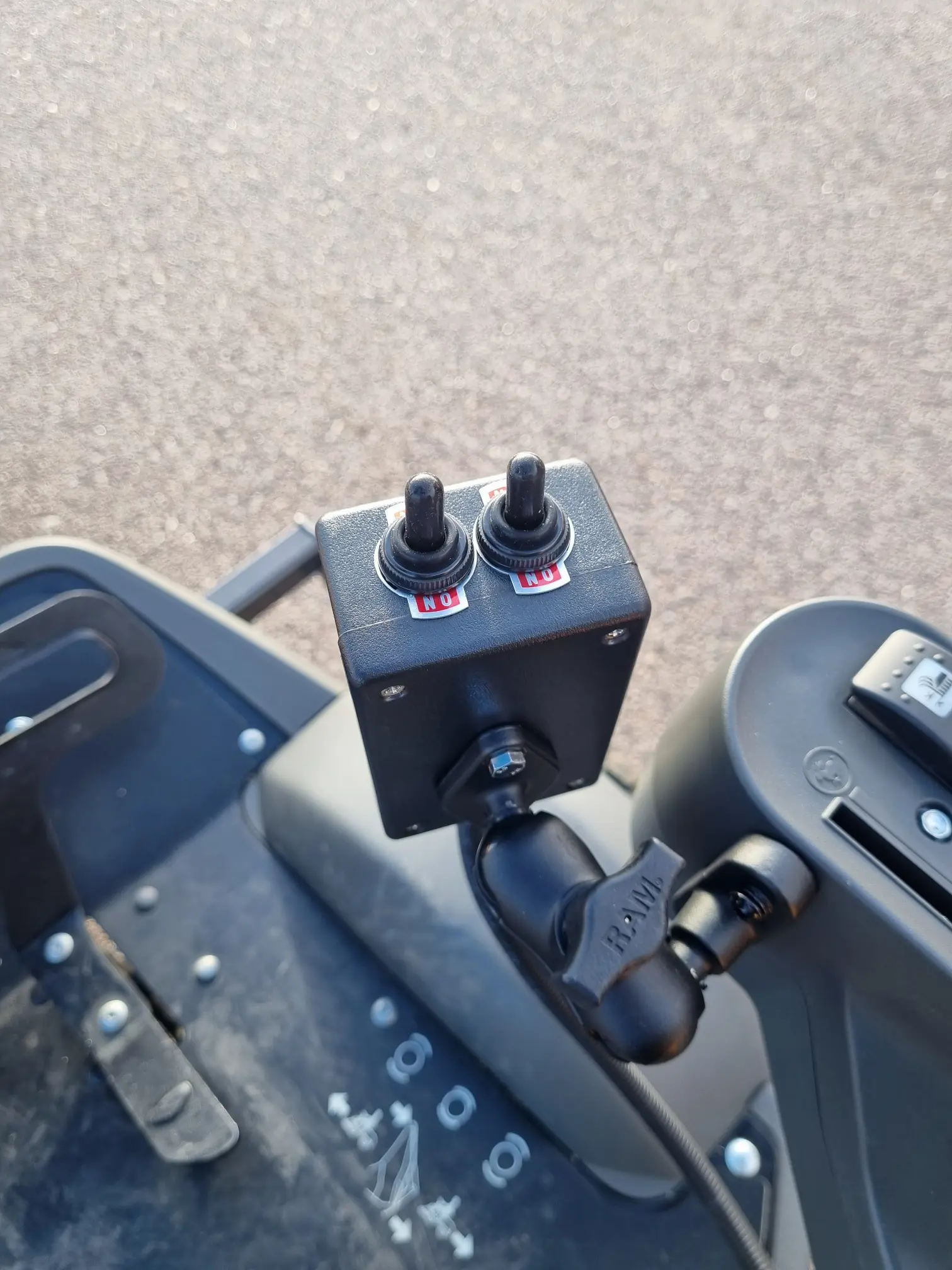 Manoverdosa_Sweeptech_Ram_Mount